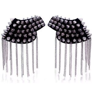 1Pair Women Chain Tassel Rivet Shoulder Pad Brooch Punk Tassel Metal Epaulet